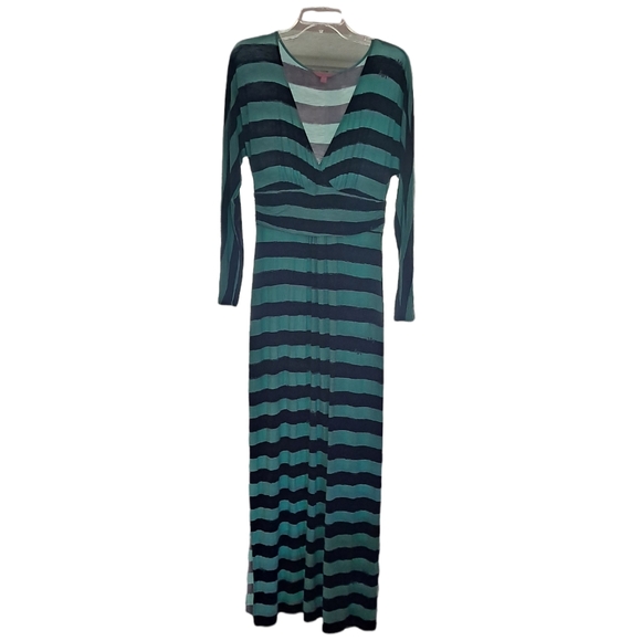 Lilly Pulitzer Dresses & Skirts - Lily Pulitizer V Neck Striped Maxi Dress
